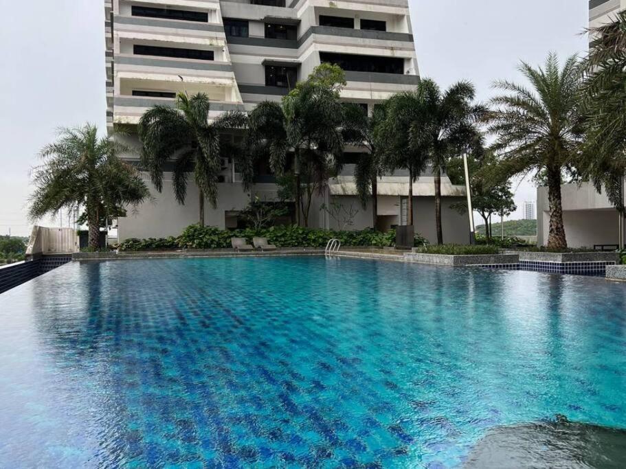 Meridinmedini Familytrip 5Min To Legoland By Vdo Homestay Nusajaya  Dış mekan fotoğraf